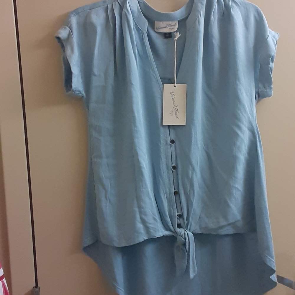 Blue Tie / Botton-up Blouse